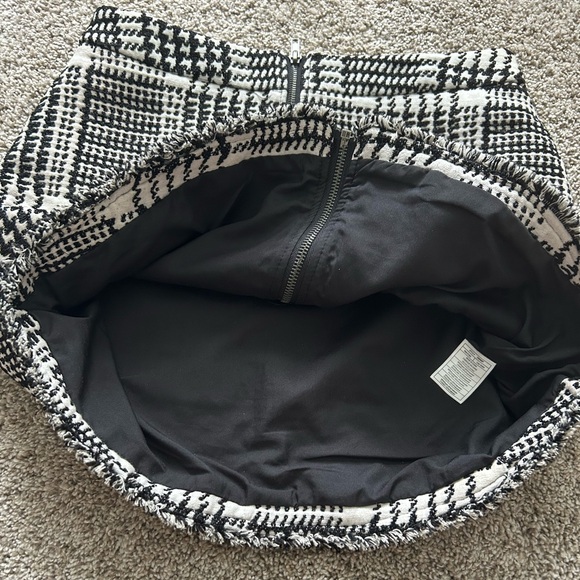 Cupcakes & Cashmere plaid mini skirt zip up black and white houndstooth pattern - Picture 10 of 13